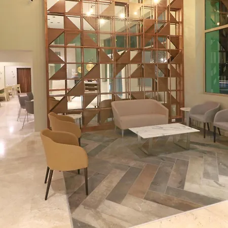 Wyndham Garden Monterrey Valle Real-3